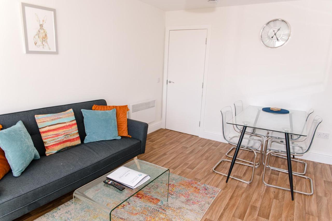 Greenstar Apartments - 2 Minute Walk Away Into City Centre - 6 Individual Flats - Next To Abertay University - 1 Bed 2 Bed & 3 Bedroom Flats - Fully Equipped - Short - Mid - Long Stays Welcome دندي المظهر الخارجي الصورة
