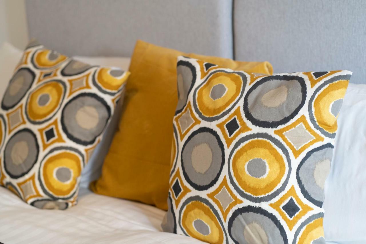 Greenstar Apartments - 2 Minute Walk Away Into City Centre - 6 Individual Flats - Next To Abertay University - 1 Bed 2 Bed & 3 Bedroom Flats - Fully Equipped - Short - Mid - Long Stays Welcome دندي المظهر الخارجي الصورة