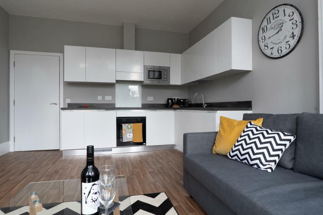 Greenstar Apartments - 2 Minute Walk Away Into City Centre - 6 Individual Flats - Next To Abertay University - 1 Bed 2 Bed & 3 Bedroom Flats - Fully Equipped - Short - Mid - Long Stays Welcome دندي المظهر الخارجي الصورة