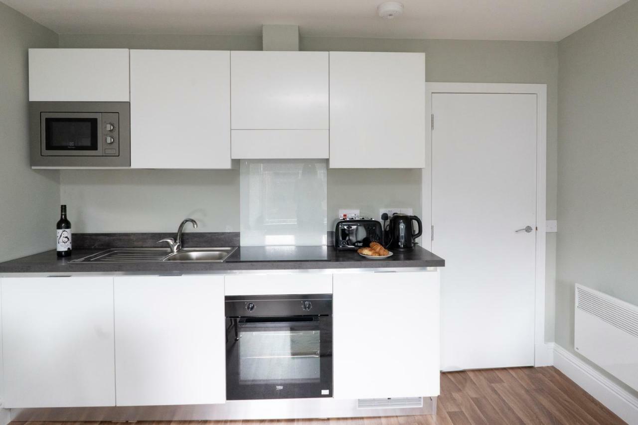 Greenstar Apartments - 2 Minute Walk Away Into City Centre - 6 Individual Flats - Next To Abertay University - 1 Bed 2 Bed & 3 Bedroom Flats - Fully Equipped - Short - Mid - Long Stays Welcome دندي المظهر الخارجي الصورة
